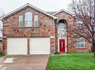 3300 Lake Hill Ln, Hurst, TX 76053
