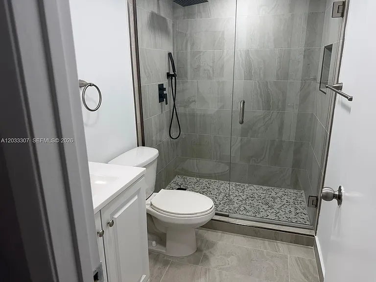 4261 W Palm Aire Dr #202 — Photo 15