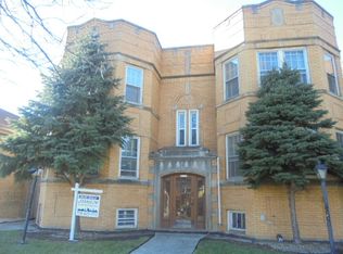 8408 S May, chicago, IL 60620