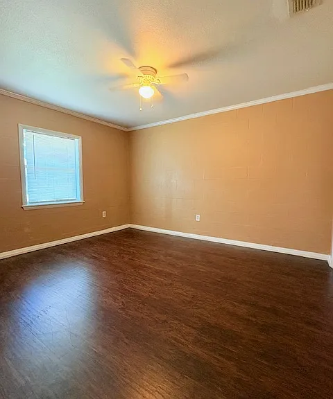 Country Place Apartments — Photo 7