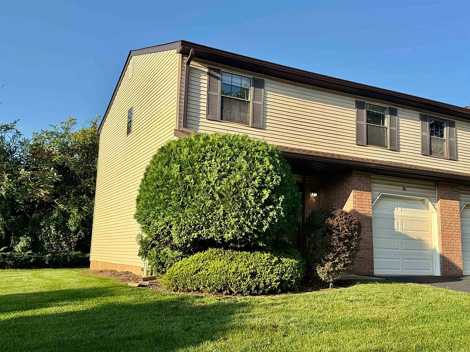 18 Dogwood Dr