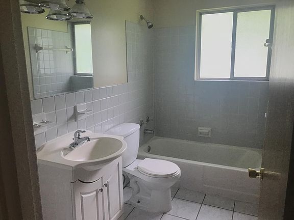 4th image of 1728 Cargill Dr