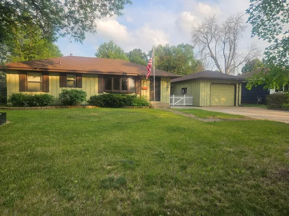 8291 Grange Blvd S, Cottage Grove, MN 55016