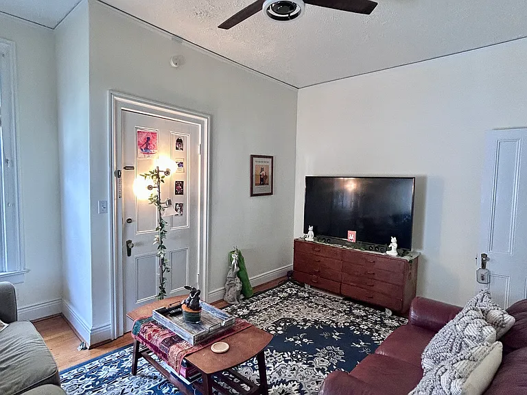 319 E Court St — Photo 19