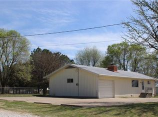 3401 S 40th St, Springdale, AR 72762