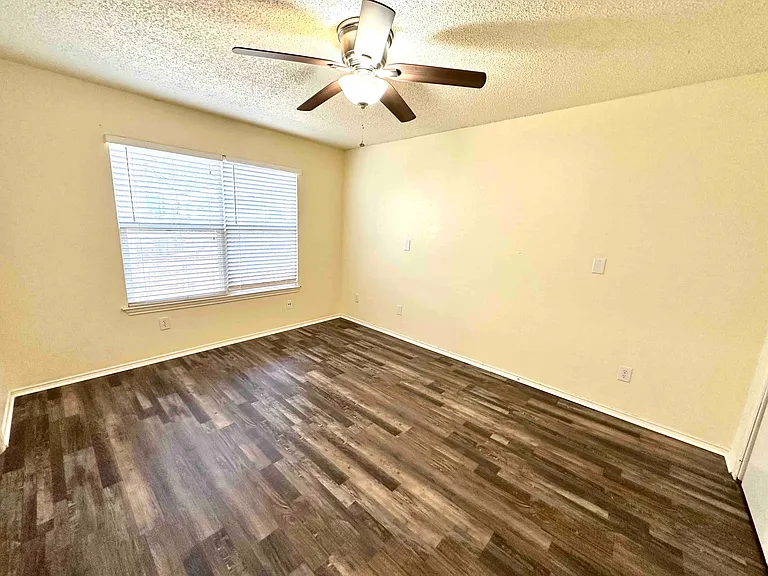 5934 Kevin Kelly Pl — Photo 9