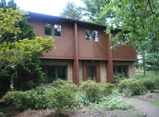 9458 Meadow Rd, Allison Park, PA 15101