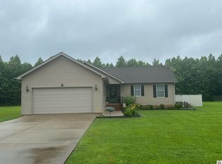 321 Chadwick Dr, Paducah, KY 42003