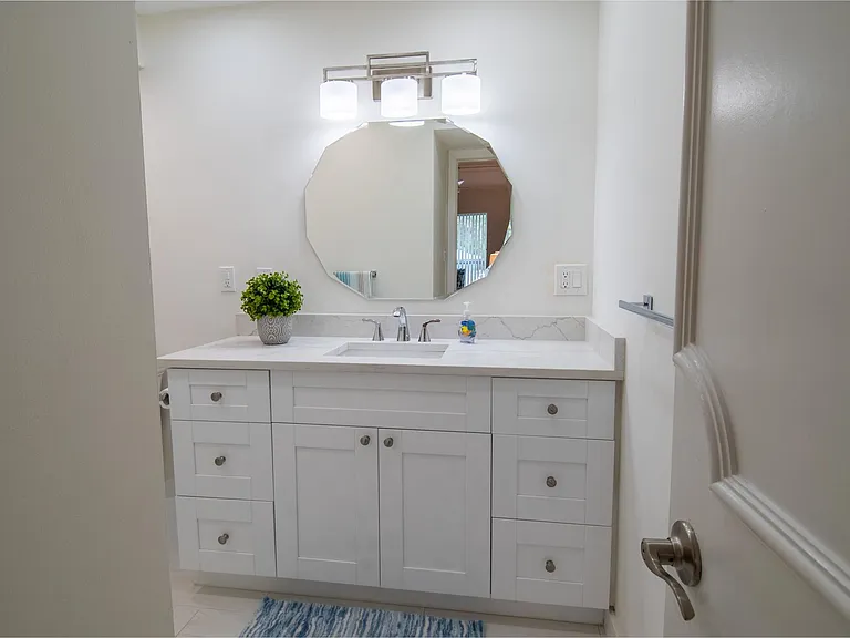 5 High Point Cir W #212 — Photo 18