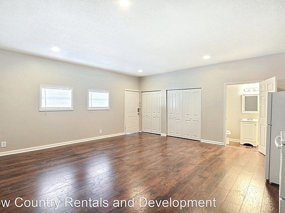 2nd image of 708 W Victory Dr #B