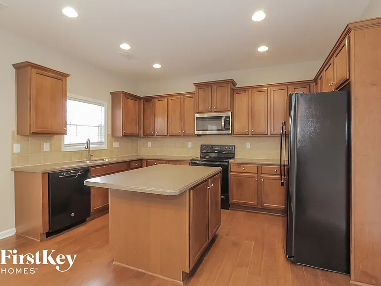 1009 Terrapin St — Photo 7