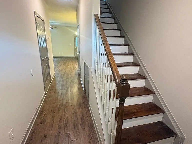 110 Audley Ct — Photo 5