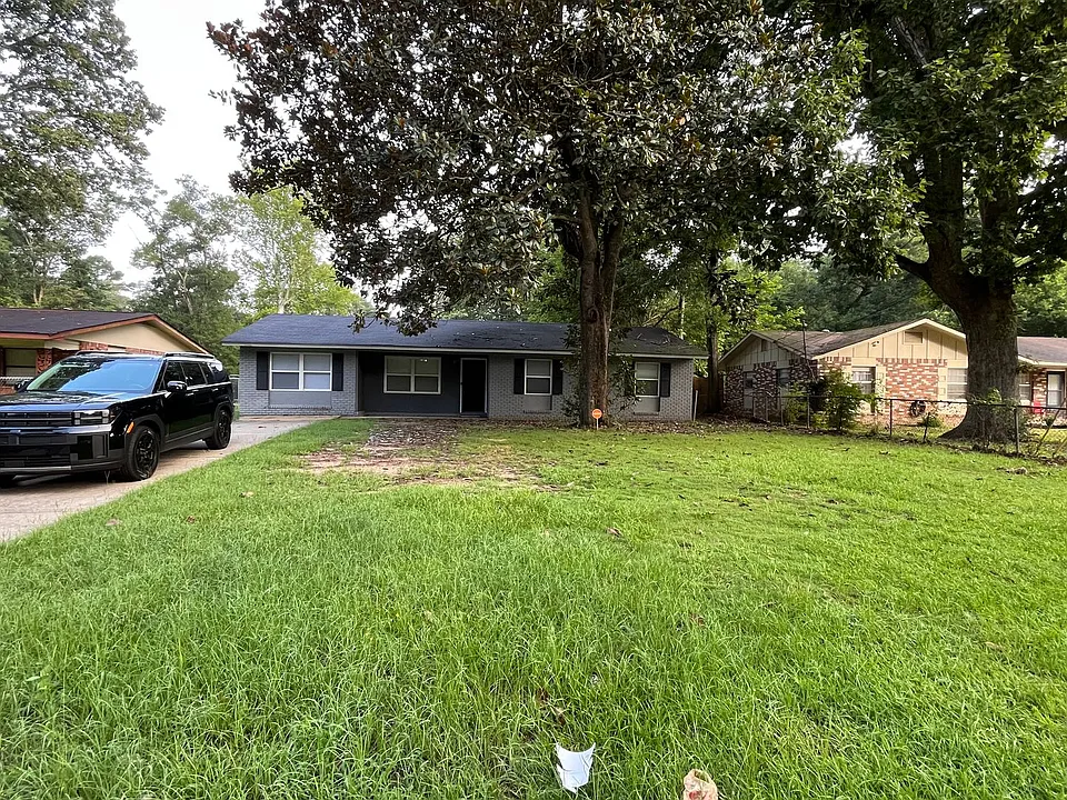 2031 Wellborn Dr