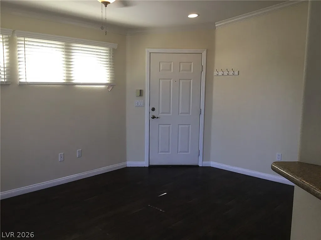 2 bed, 2.0 bath, 947 sqft, $1,345 — Photo 4