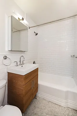 Rented by Bold New York | media 9