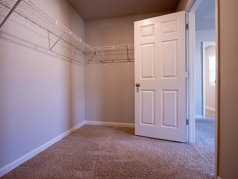 325 Park West Blvd — Photo 26