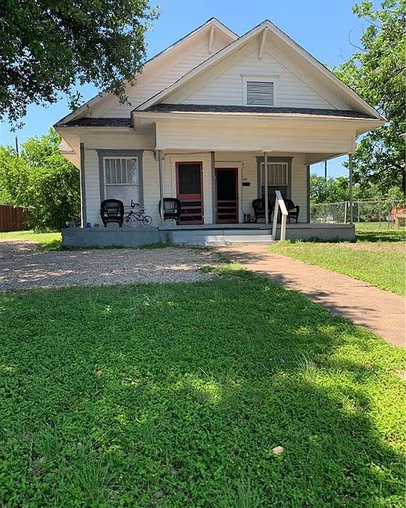 2nd image of 1905 Lyle Ave