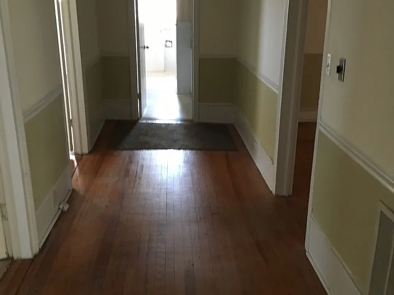403 York Rd — Photo 1