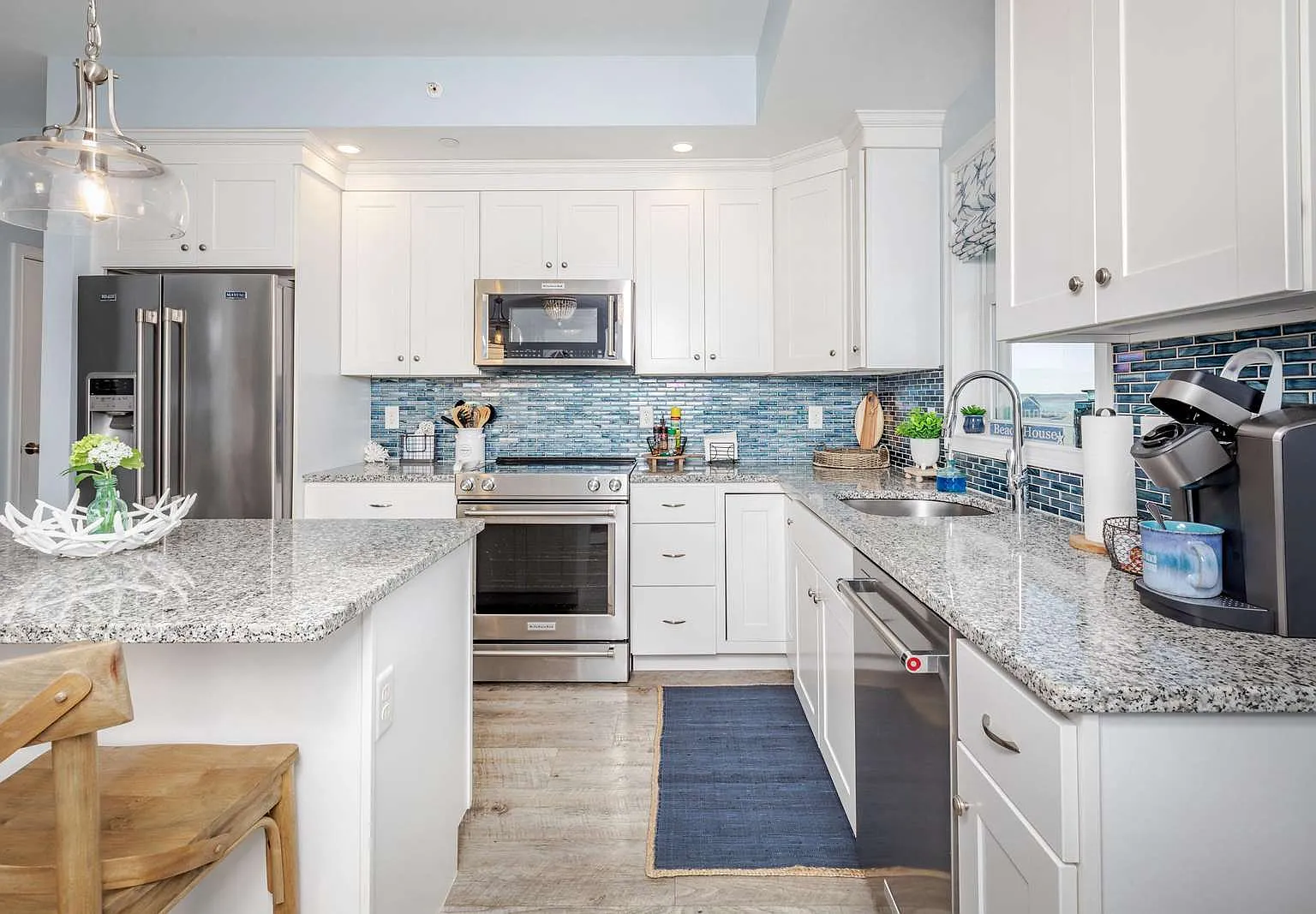 3 bed, 2.5 bath, 1442 sqft, $3,200 — Photo 4