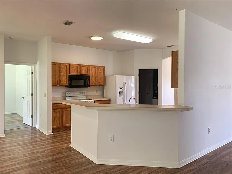 9 Royal Palm Ln — Photo 2