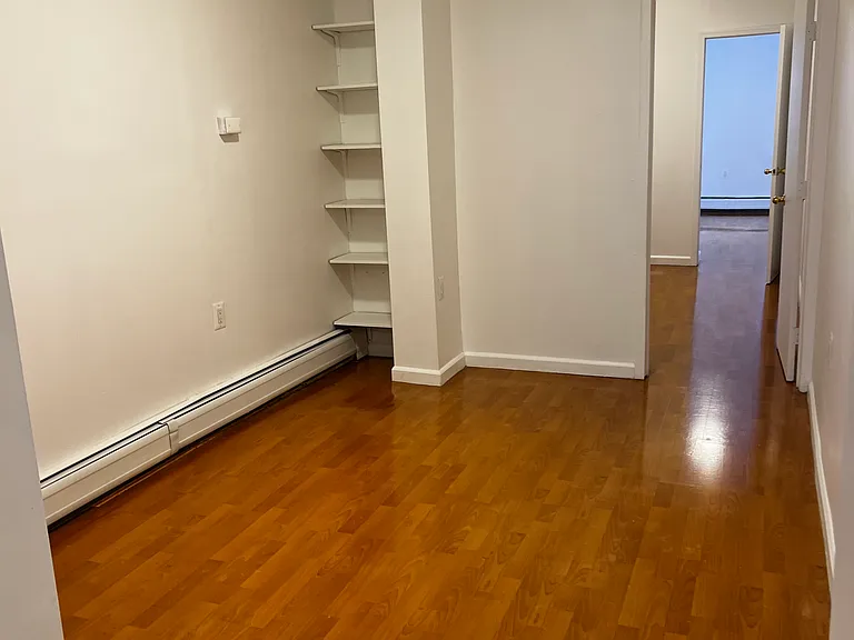 349 Grove St #3R — Photo 8