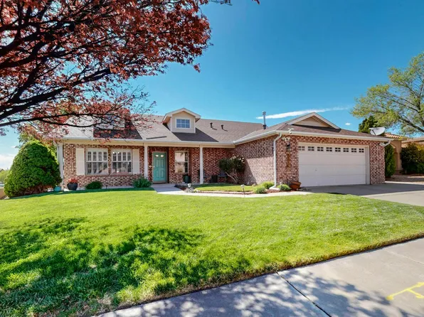 8401 Helen Hardin St NE, Albuquerque, NM 87122