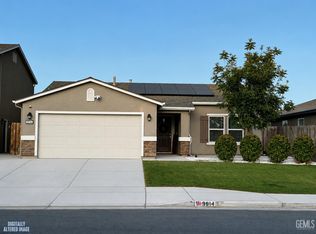9914 Fire Island Dr, Bakersfield, CA 93313