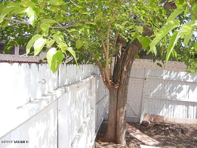 2nd image of 712 W Limberlost Dr
