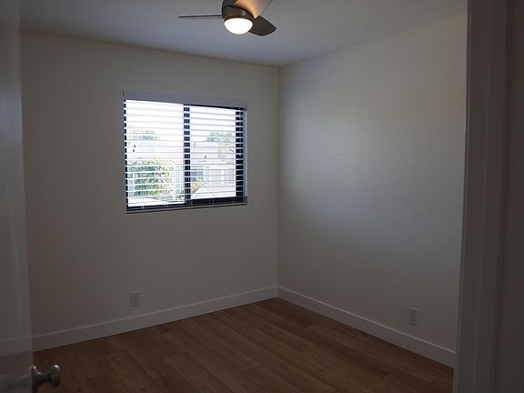 3rd image of 4 Latitude Ct