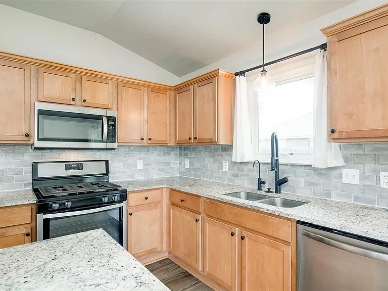 2401 Marshall Trl — Photo 13