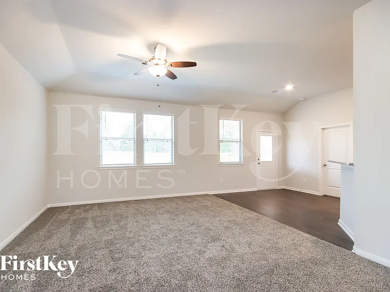 11024 Patriot Ct — Photo 3