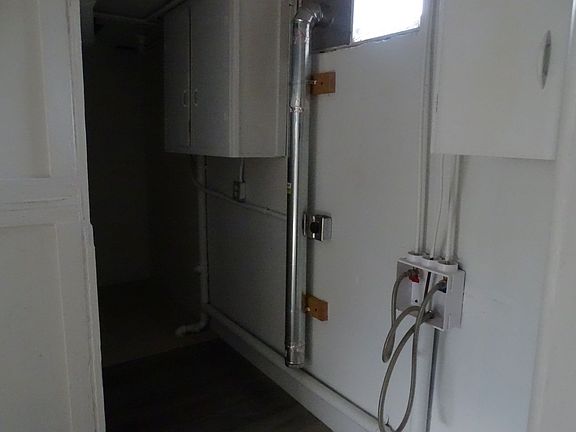 4th image of 1020 N 10 E