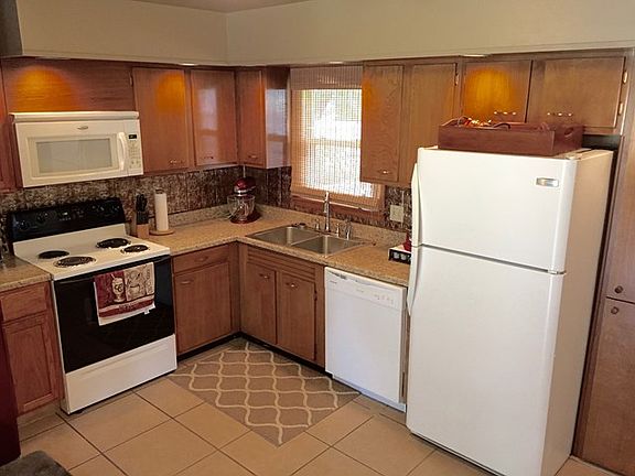4th image of 2629 Strawbridge Pl