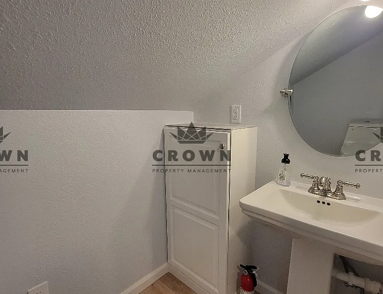 210 E Pershing Blvd #A — Photo 9