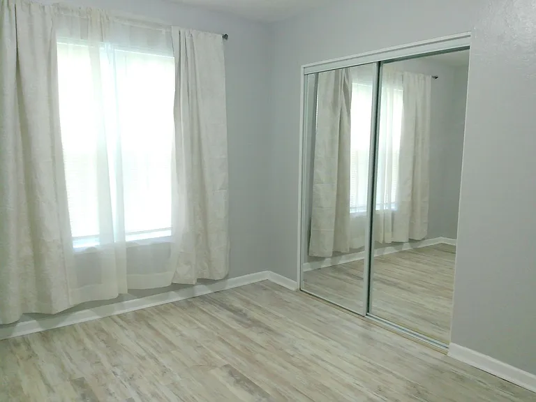 4318 Belfast Dr — Photo 6