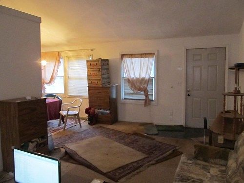 4th image of 976 61st St SE