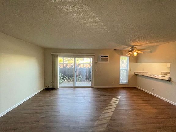 3rd image of 83 Donegal Way #1