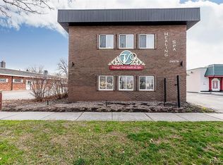29079 Ford Rd, Garden City, MI 48135