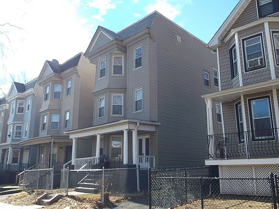 3rd image of 133 Shepard Ave