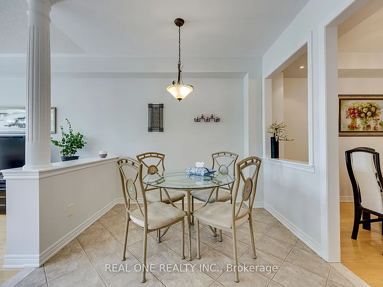 1126 Woodington Ln — Photo 12