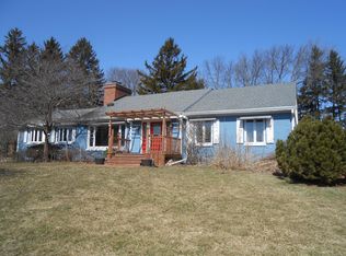 N93W15408 Hillside Ln, Menomonee Falls, WI 53051