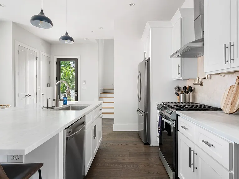 7 Carrere Ct — Photo 14