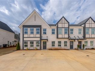 560 Waterpoint Way, Opelika, AL 36801