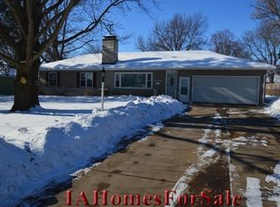 608 Nilsen Rd NE, Cedar Rapids, IA 52402