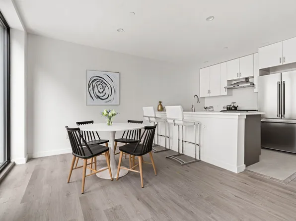 5-18 51st Avenue image 6 of 23