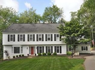 106 Shadow Ridge Dr, Pittsburgh, PA 15238