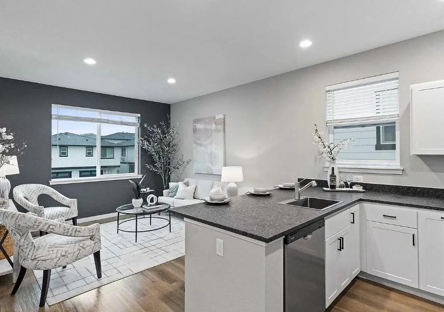 2 bed, 2.0 bath, 1048 sqft, $1,995 — Photo 2