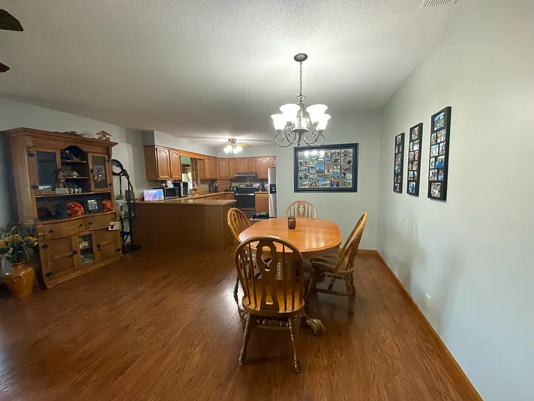 689 Apple Blossom Ln — Photo 14