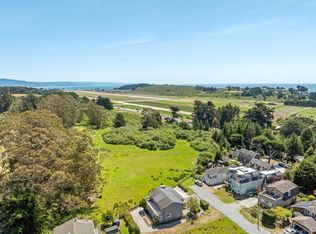 1077 Pearl Ave, Moss Beach, CA 94038