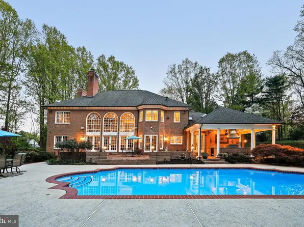 16 Chris Eliot Ct, Cockeysville, MD 21030